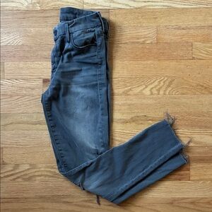 MOTHER Looker Ankle Fray jeans